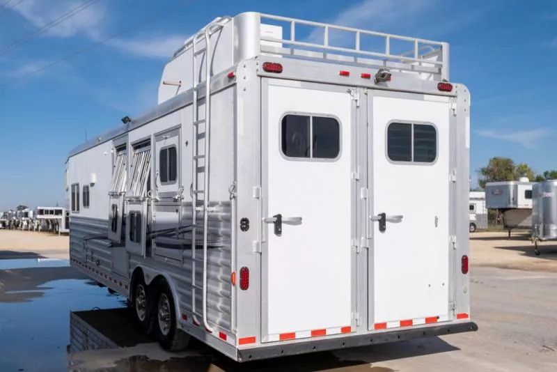 used Horse Trailers Elite Trailers  for sale, in Seguin, TX Thumbnail 4