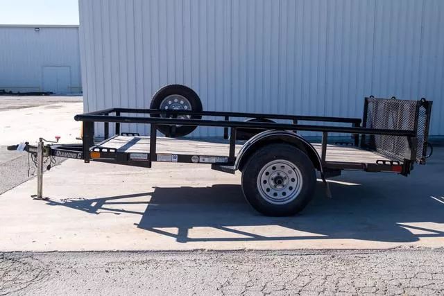 used Utility Trailers Diamond C Trailers  for sale, in Seguin, TX Thumbnail 2