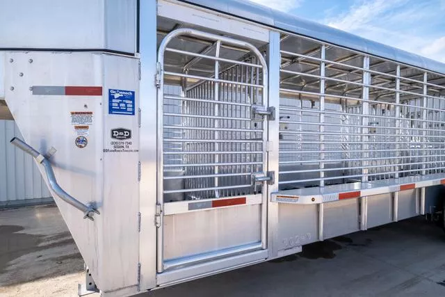 new Stock / Stock Combo Trailers Gooseneck  for sale, in Seguin, TX Thumbnail 6