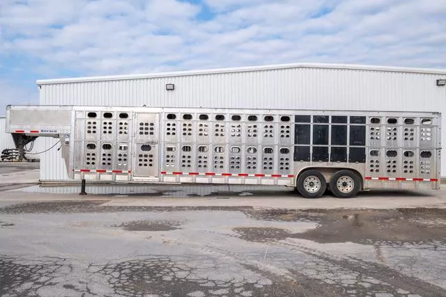 used Horse Trailers EBY  for sale, in Seguin, TX Thumbnail 2