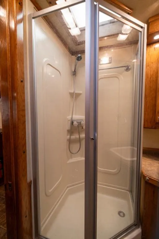 used Horse Trailers Platinum Coach  for sale, in Seguin, TX Thumbnail 32