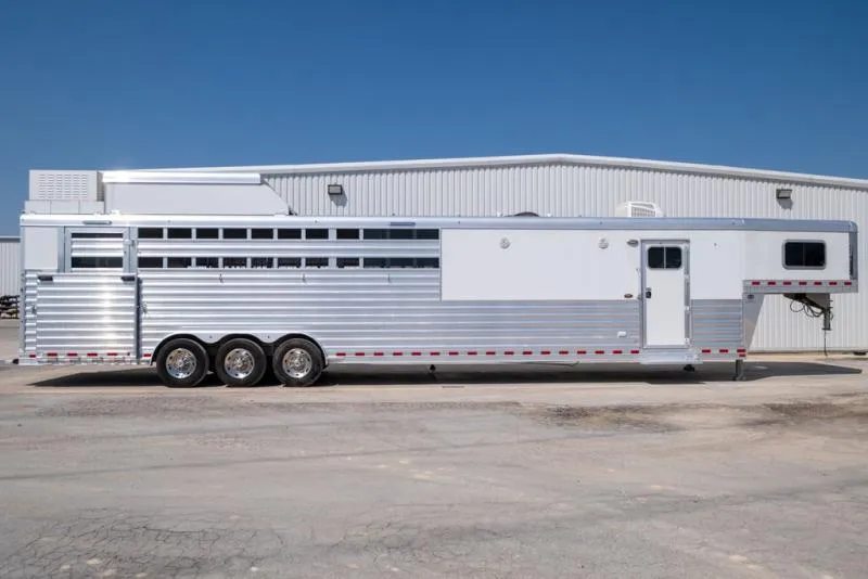 used Horse Trailers Elite Trailers  for sale, in Seguin, TX Thumbnail 2
