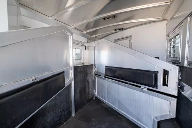 used Horse Trailers Elite Trailers  for sale, in Seguin, TX Thumbnail 17