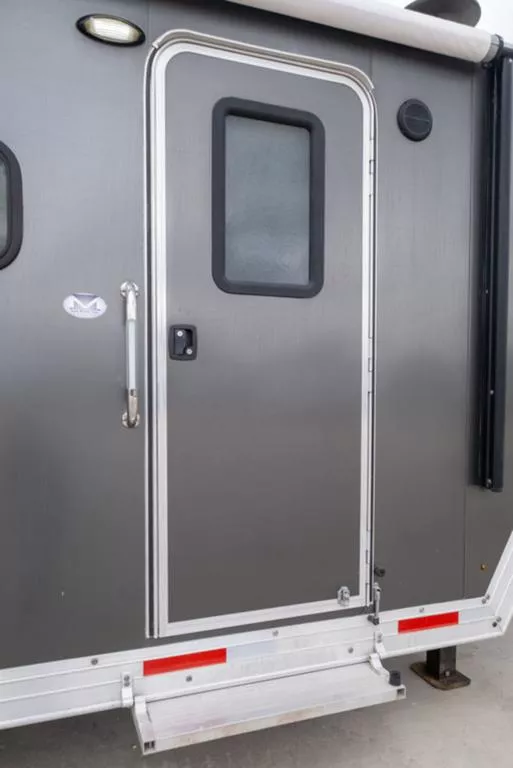 used Horse Trailers Merhow Trailers  for sale, in Seguin, TX Thumbnail 19