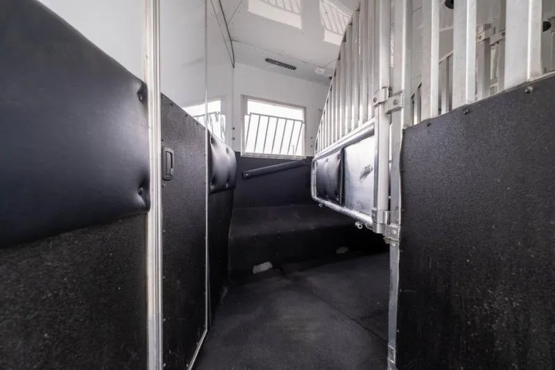 used Horse Trailers Merhow Trailers  for sale, in Seguin, TX Thumbnail 22