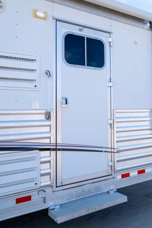 used Horse Trailers Elite Trailers  for sale, in Seguin, TX Thumbnail 6