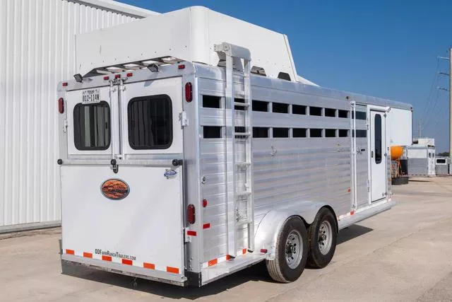 used Horse Trailers Sundowner Trailers  for sale, in Seguin, TX Thumbnail 3