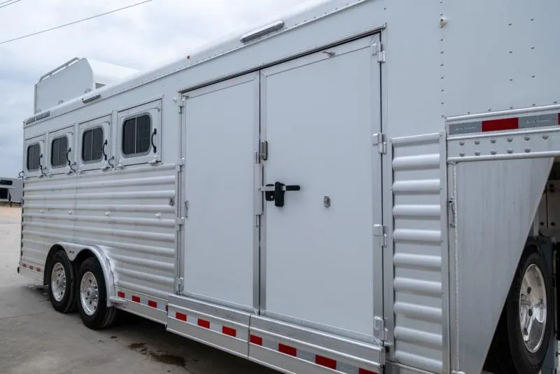 used Horse Trailers Elite Trailers  for sale, in Seguin, TX Thumbnail 8