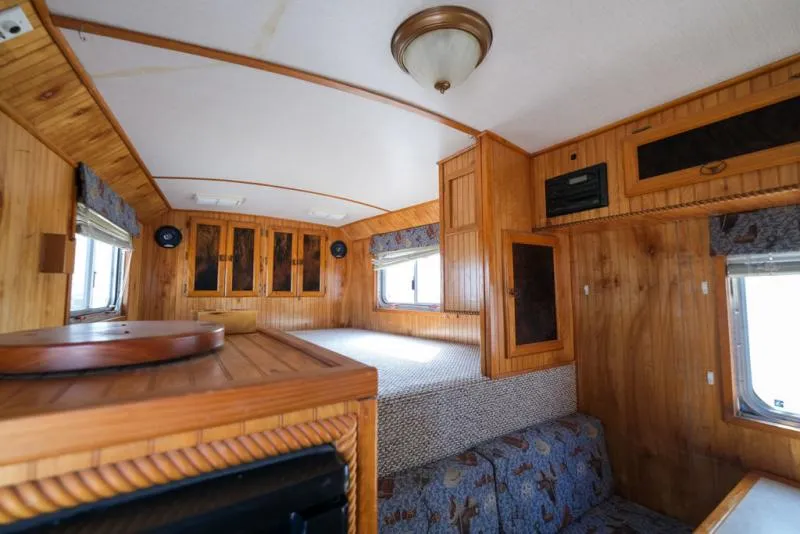 used Horse Trailers Elite Trailers  for sale, in Seguin, TX Thumbnail 8