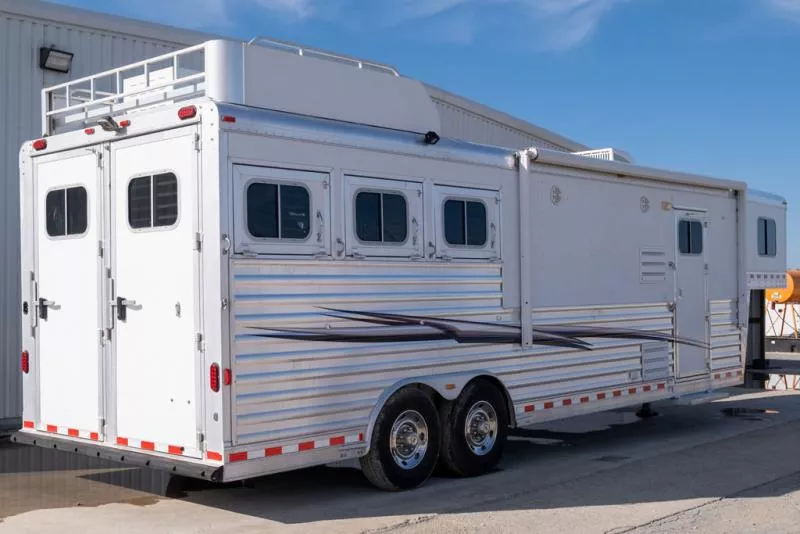 used Horse Trailers Elite Trailers  for sale, in Seguin, TX Thumbnail 3