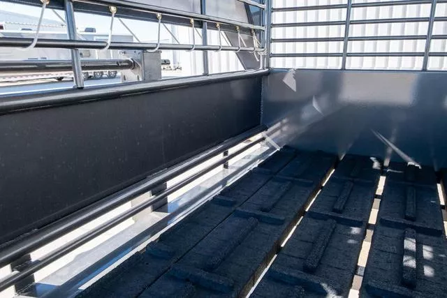 new Stock / Stock Combo Trailers Gooseneck  for sale, in Seguin, TX Thumbnail 8