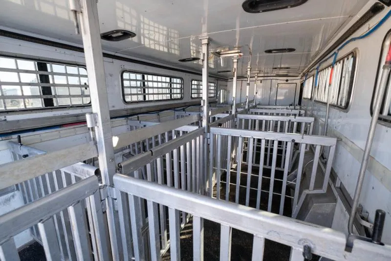 used Horse Trailers Sundowner Trailers  for sale, in Seguin, TX Thumbnail 20