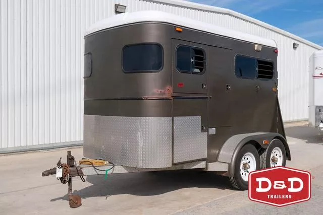 1998 Logan Coach 2 Horse Straight Load Trailer 