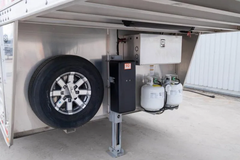 used Horse Trailers Elite Trailers  for sale, in Seguin, TX Thumbnail 6