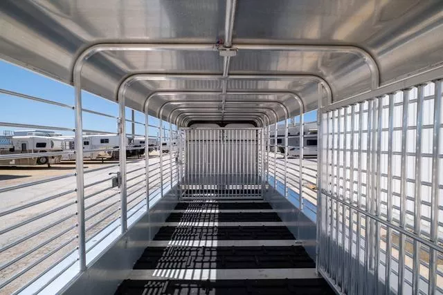 new Stock / Stock Combo Trailers Gooseneck  for sale, in Seguin, TX Thumbnail 18