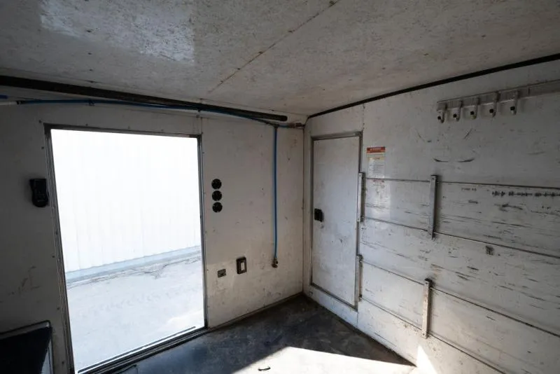 used Horse Trailers Sundowner Trailers  for sale, in Seguin, TX Thumbnail 9