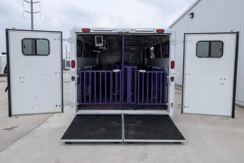 used Horse Trailers Cimarron Trailers  for sale, in Seguin, TX Thumbnail 21