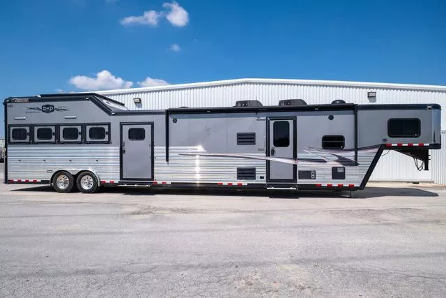 used Horse Trailers Cimarron Trailers  for sale, in Seguin, TX Thumbnail 5
