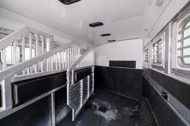 used Horse Trailers Elite Trailers  for sale, in Seguin, TX Thumbnail 32