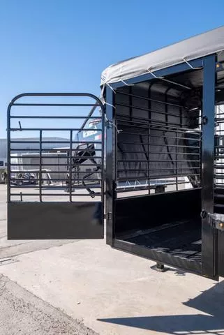 new Stock / Stock Combo Trailers Gooseneck  for sale, in Seguin, TX Thumbnail 7