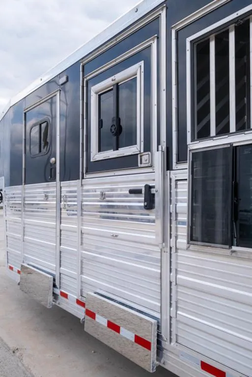 used Horse Trailers Bloomer  for sale, in Seguin, TX Thumbnail 15