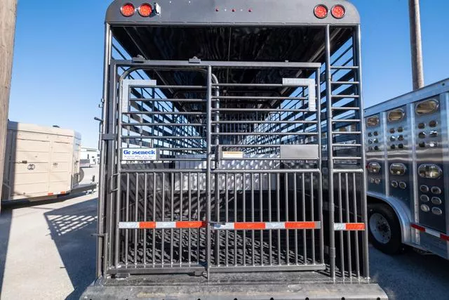 new Stock / Stock Combo Trailers Gooseneck  for sale, in Seguin, TX Thumbnail 5