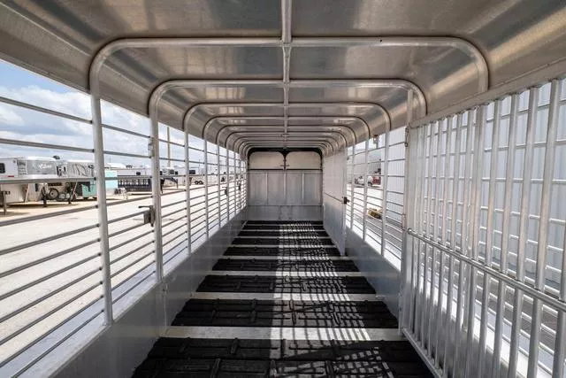 used Stock / Stock Combo Trailers Gooseneck  for sale, in Seguin, TX Thumbnail 15