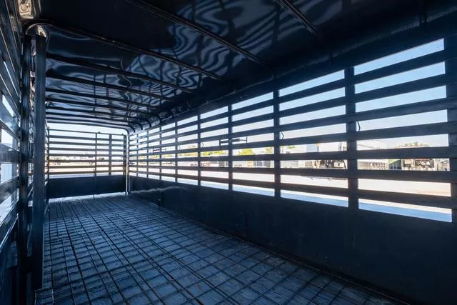 used Stock / Stock Combo Trailers Ranch King  for sale, in Seguin, TX Thumbnail 7