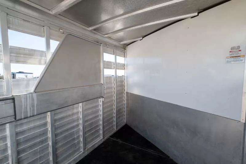 used Horse Trailers Sundowner Trailers  for sale, in Seguin, TX Thumbnail 13