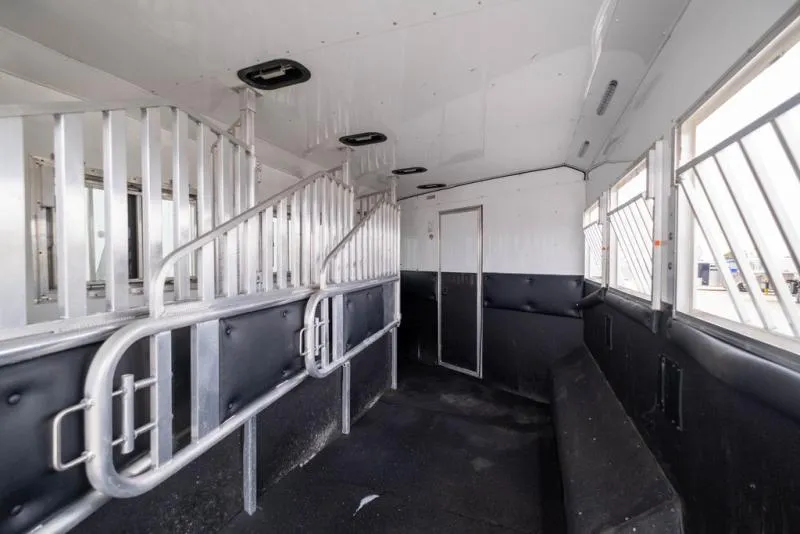 used Horse Trailers Merhow Trailers  for sale, in Seguin, TX Thumbnail 32