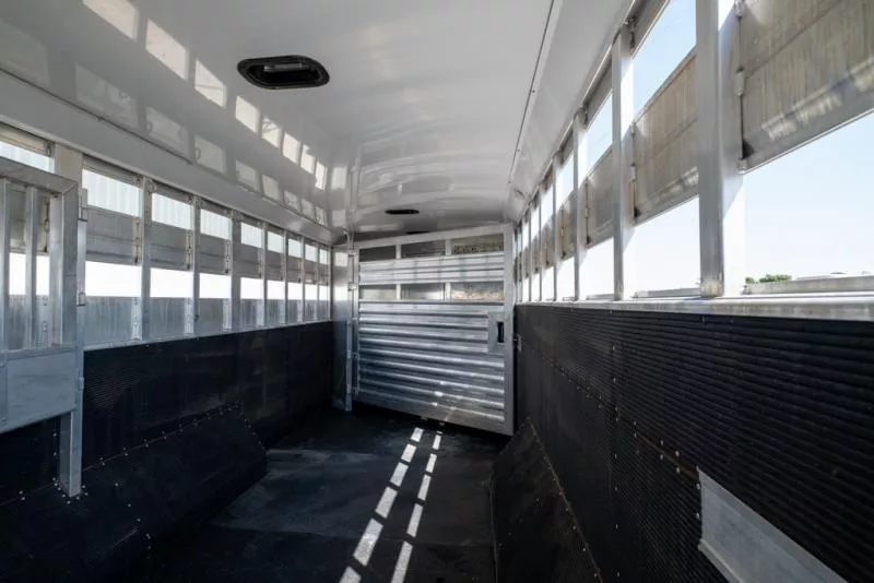 used Horse Trailers Elite Trailers  for sale, in Seguin, TX Thumbnail 27