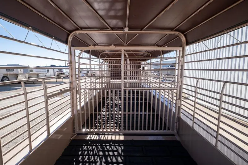 new Stock / Stock Combo Trailers Gooseneck  for sale, in Seguin, TX Thumbnail 13