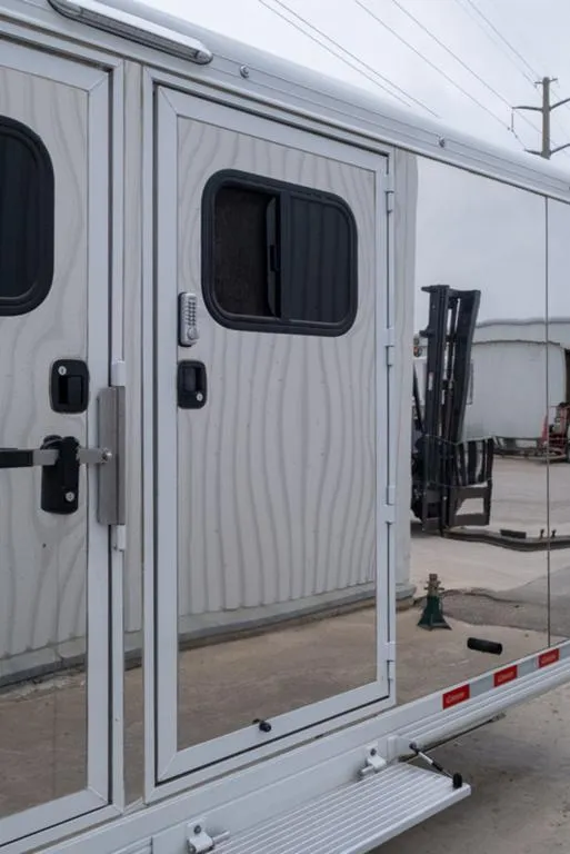 used Horse Trailers Cimarron Trailers  for sale, in Seguin, TX Thumbnail 8