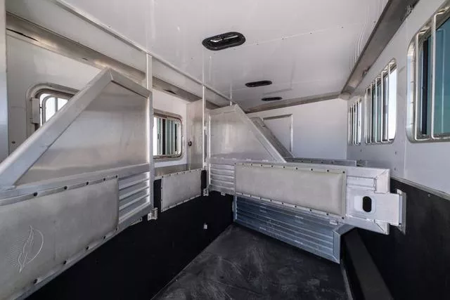used Horse Trailers Featherlite  for sale, in Seguin, TX Thumbnail 17