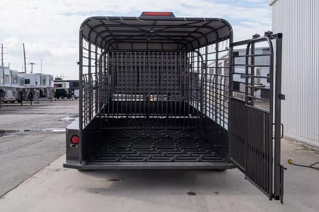 new Stock / Stock Combo Trailers Gooseneck  for sale, in Seguin, TX Thumbnail 12