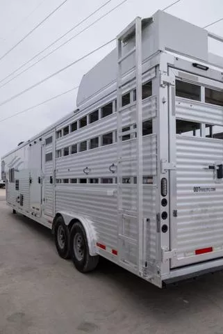 used Horse Trailers Lakota  for sale, in Seguin, TX Thumbnail 34