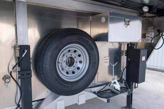 new Horse Trailers Merhow Trailers  for sale, in Seguin, TX Thumbnail 7