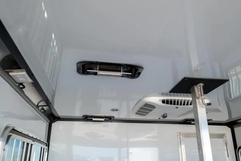 used Horse Trailers Frontier Trailers  for sale, in Seguin, TX Thumbnail 14