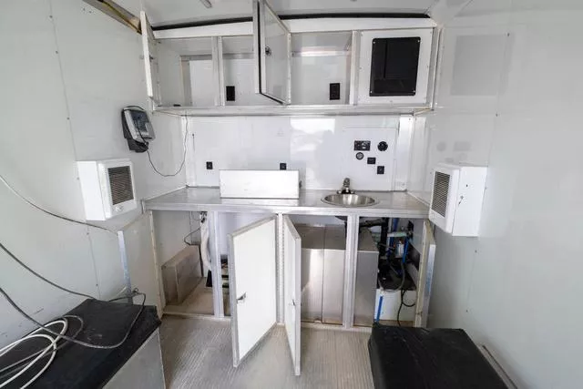 used Office / Fiber Optic Trailers Sundowner Trailers  for sale, in Seguin, TX Thumbnail 13