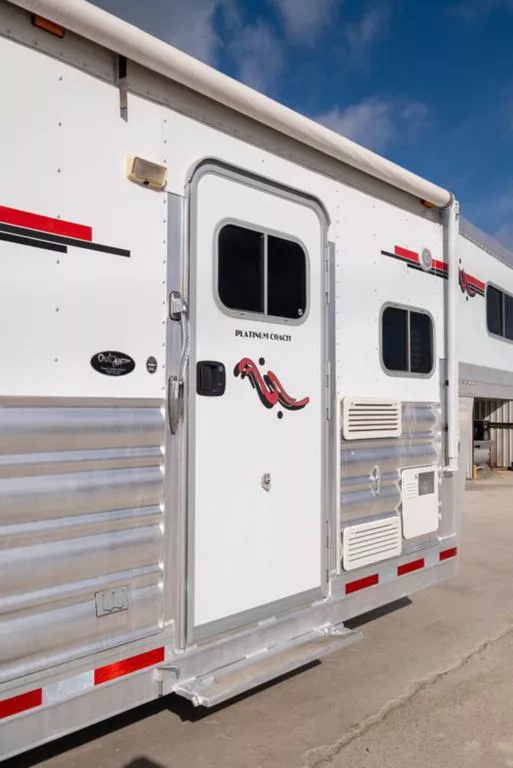 used Horse Trailers Platinum Coach  for sale, in Seguin, TX Thumbnail 19