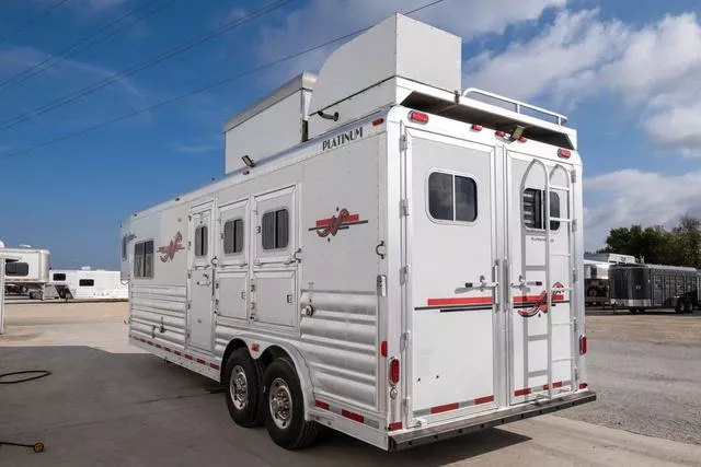 used Horse Trailers Platinum Coach  for sale, in Seguin, TX Thumbnail 4