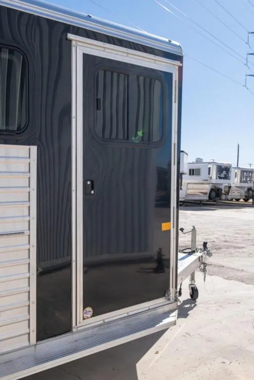 used Horse Trailers Frontier Trailers  for sale, in Seguin, TX Thumbnail 6