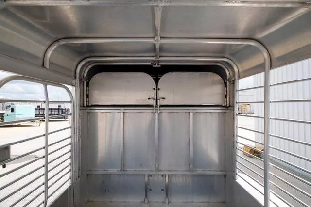 used Stock / Stock Combo Trailers Gooseneck  for sale, in Seguin, TX Thumbnail 16