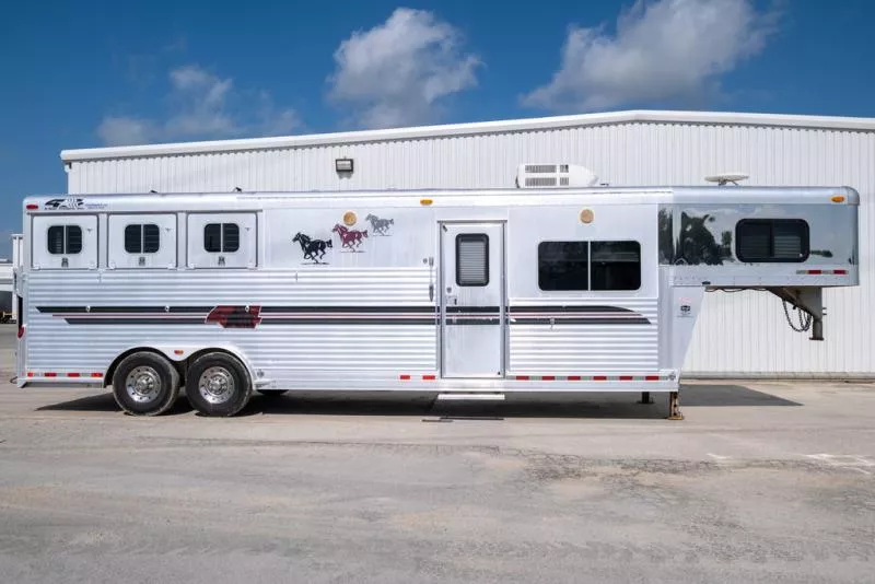 used Horse Trailers 4-Star Trailers  for sale, in Seguin, TX Thumbnail 2