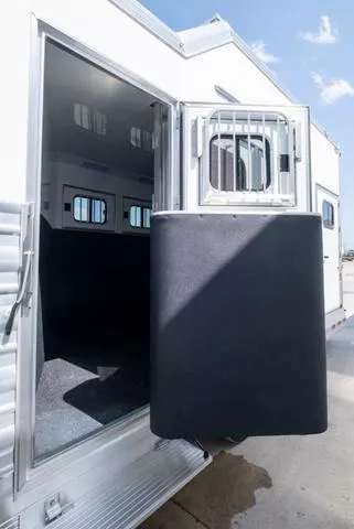 new Horse Trailers Cimarron Trailers  for sale, in Seguin, TX Thumbnail 8