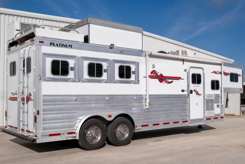 used Horse Trailers Platinum Coach  for sale, in Seguin, TX Thumbnail 3