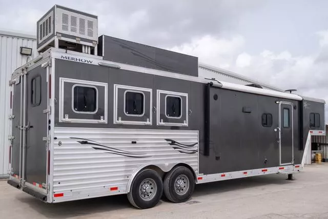 used Horse Trailers Merhow Trailers  for sale, in Seguin, TX Thumbnail 3