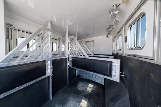 used Horse Trailers Cimarron Trailers  for sale, in Seguin, TX Thumbnail 33