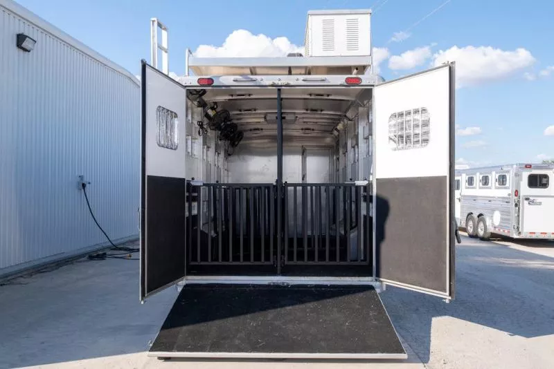 used Horse Trailers Cimarron Trailers  for sale, in Seguin, TX Thumbnail 32