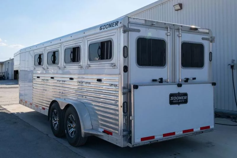 used Horse Trailers Sooner  for sale, in Seguin, TX Thumbnail 3